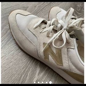 J Crew vintage  New Balance white gold sneakers
